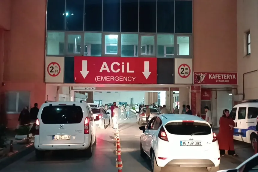 Şırnak'ta devrilen tankerin sürücüsü yaralandı