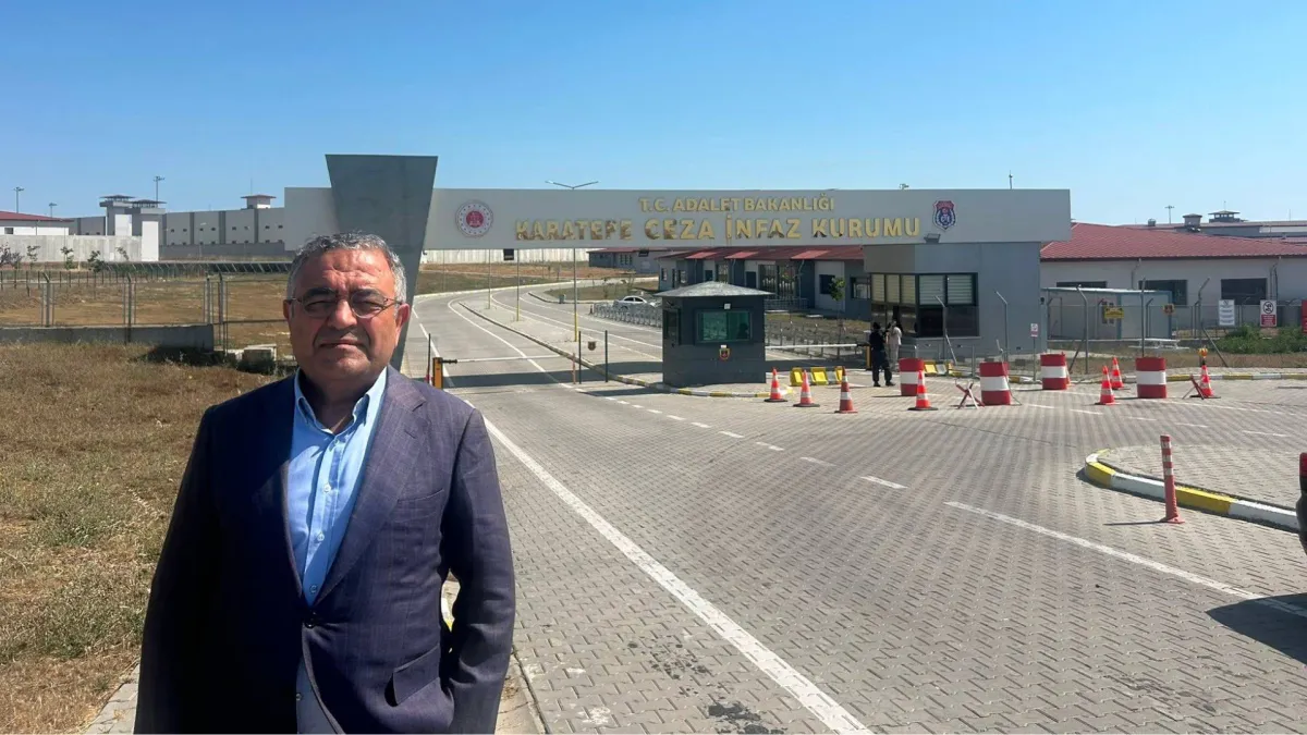 Sezgin Tanrıkulu; Deniz Göktaş ve Mehmet Pehlivan'ı ziyaret etti