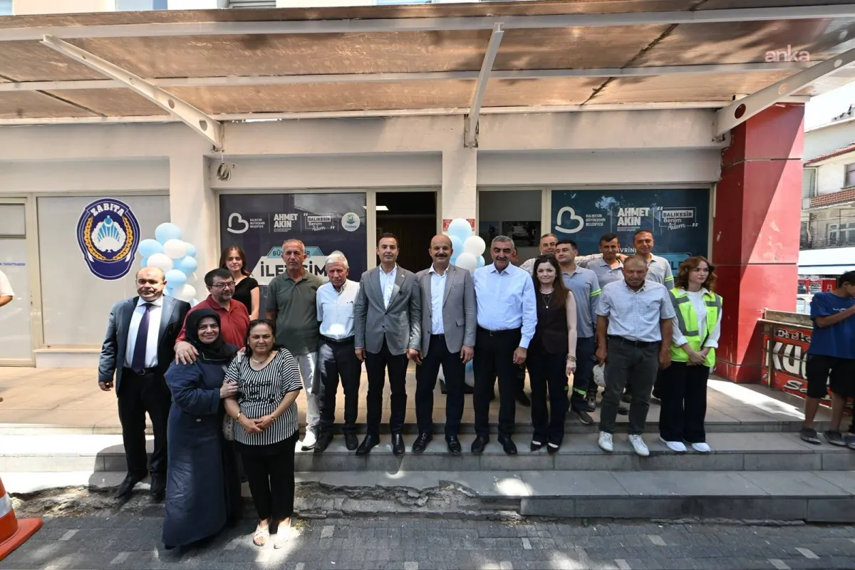 Balıkesir Büyükşehir Belediye Başkanı Akın, İvrindi’de yeni yatırımları hizmete açtı