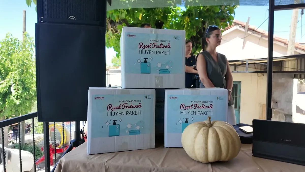 Bornova’da Reçel Festivali öncesi üreticilere hijyen eğitimi ve üretim desteği