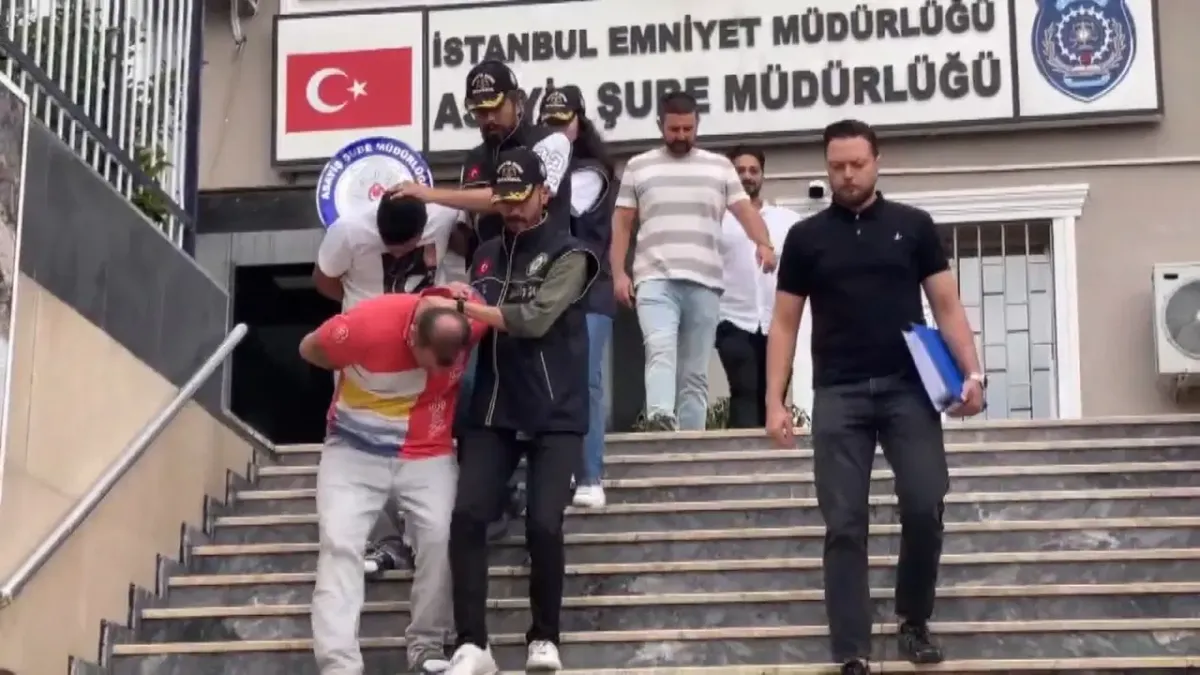 Uzun namlulu silahla oto galeriye kurşun yağdırdılar