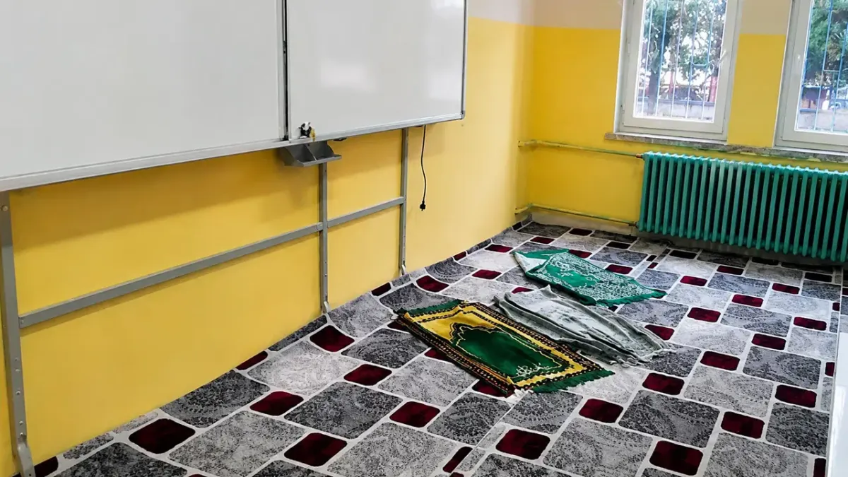 İstanbul'da okullarda mescit kararı: 39 ilçe kaymakamlığına yazı gönderildi