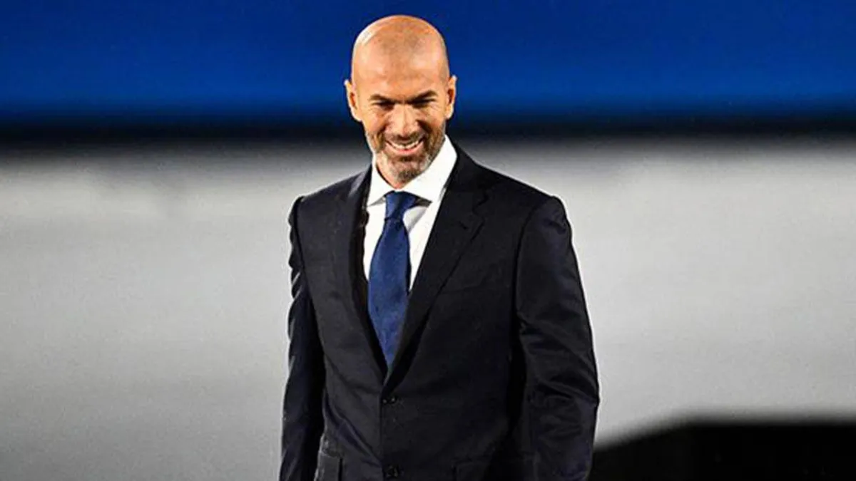 Fransa'nın yeni teknik direktörü Zinedine Zidane oldu