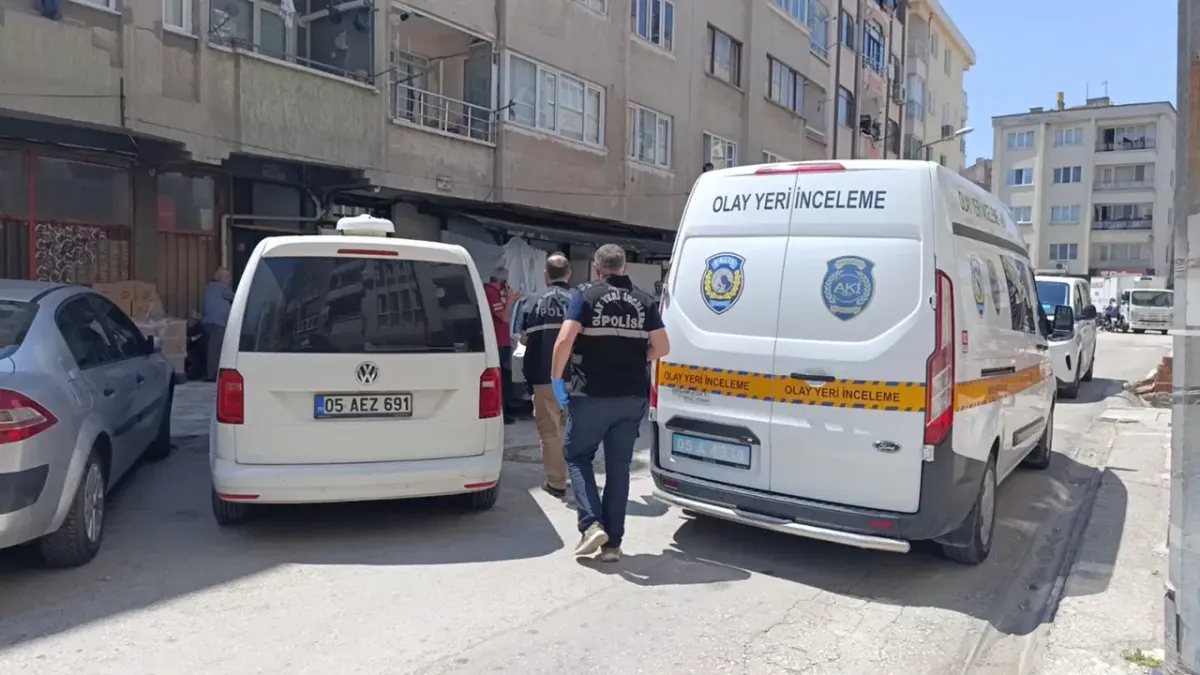 Amasya'da odasında ölü bulundu