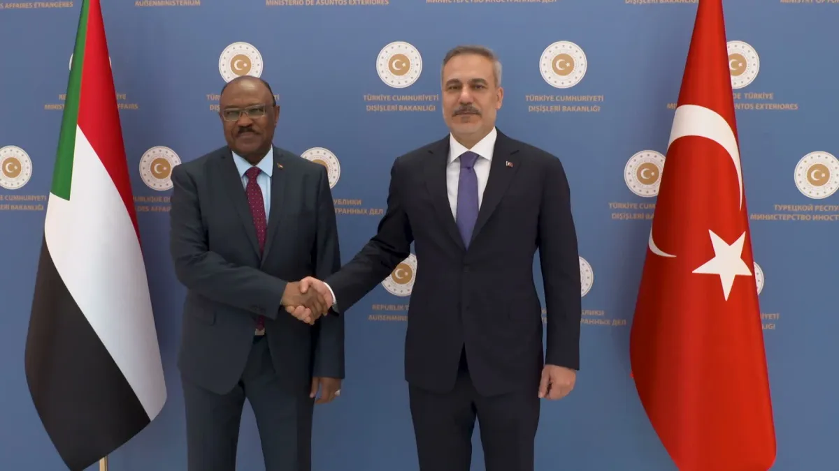 Dışişleri Bakanı Fidan, Sudanlı mevkidaşıyla bir araya geldi