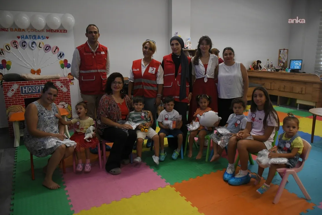 Kuşadası Belediyesi Anne Baba Çocuk Merkezi'nde dayanışma etkinliği