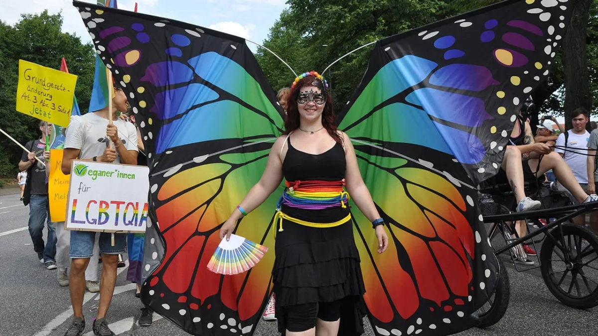 Almanya Türk Toplumu Başkanı Sofuoğlu'ndan LGBTİ+ topluluğuna destek mesajı