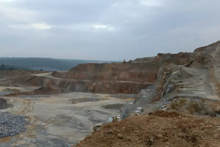 Akçansa'nın şist ocağı kapasite artışına mahkemeden durdurma kararı